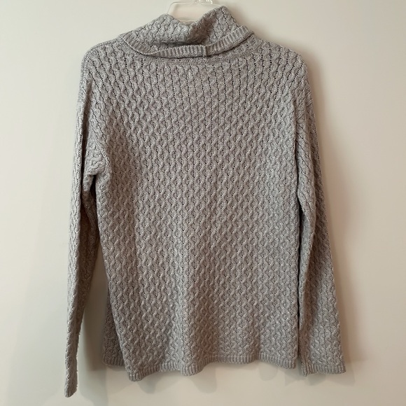 Gray Sweater - Picture 4 of 5